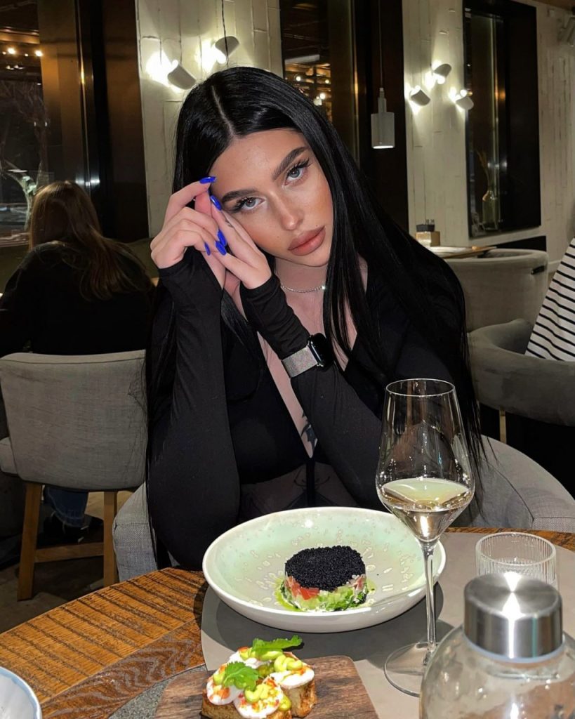 вип эскорт от  Юлия Питер