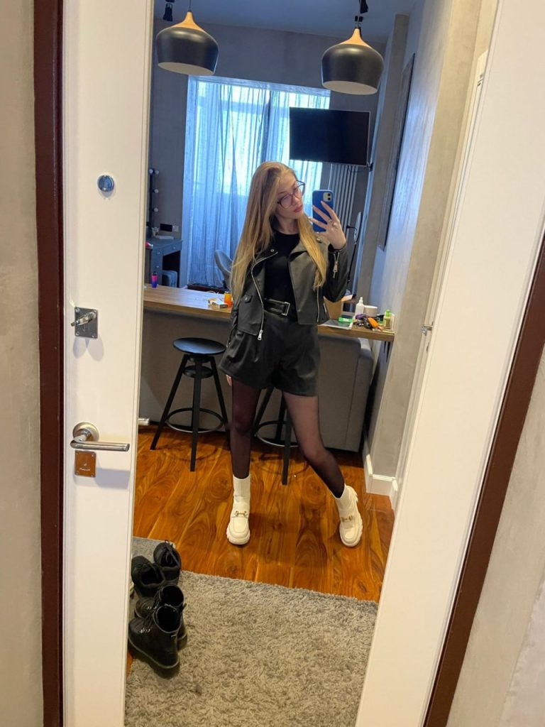 вип эскорт от  Рузанна Питер