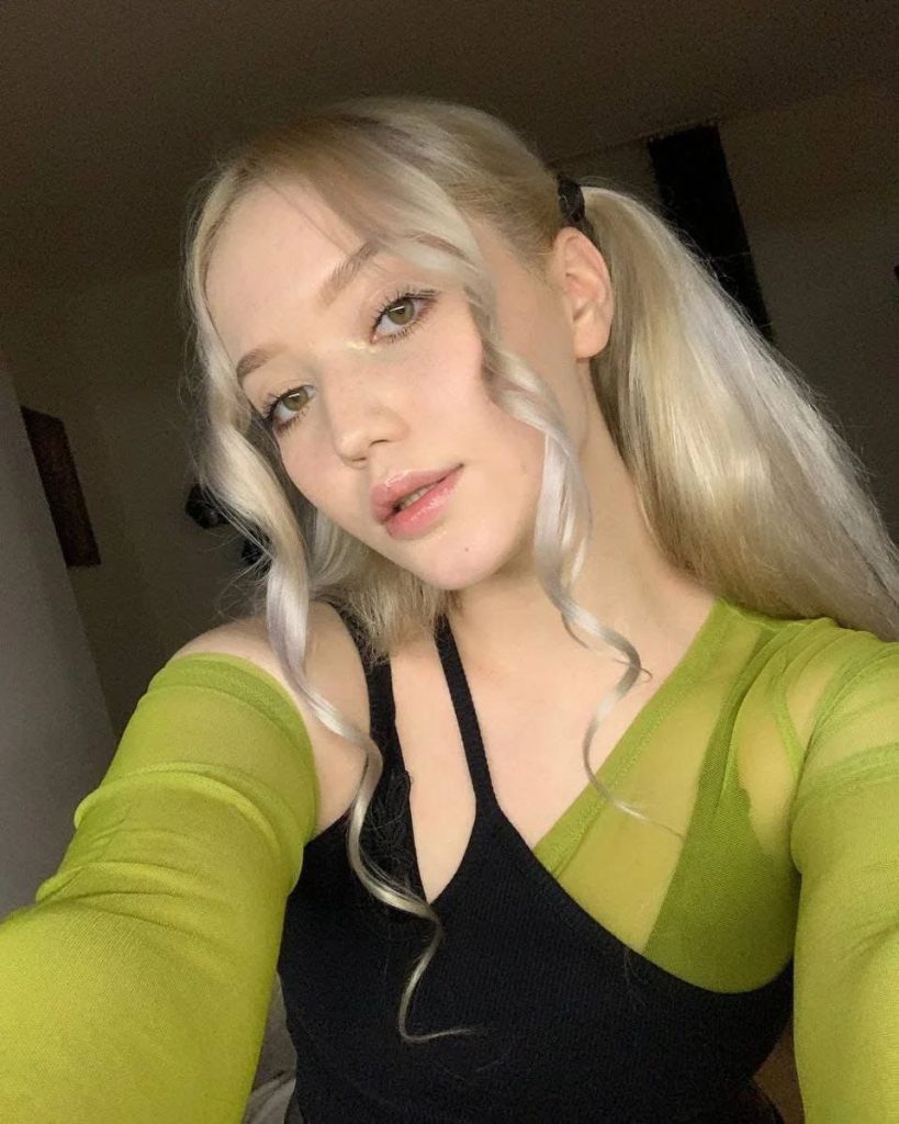 вип эскорт от  Ульяна в Питере