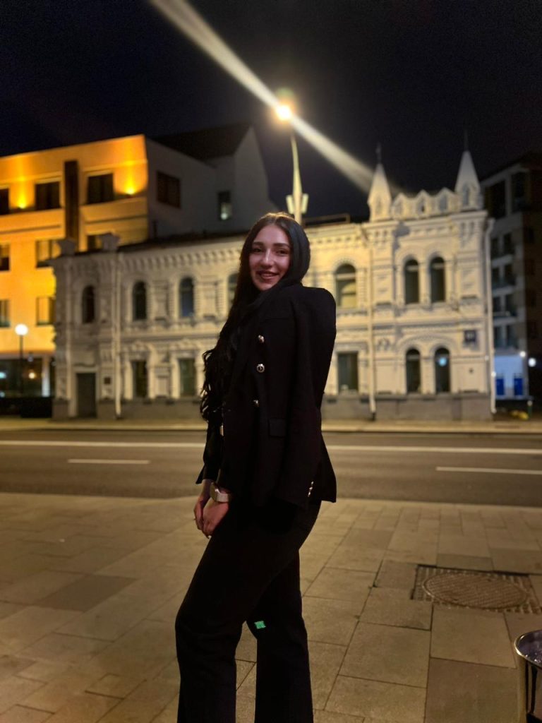 VIP эскорт от Тамила в Питере